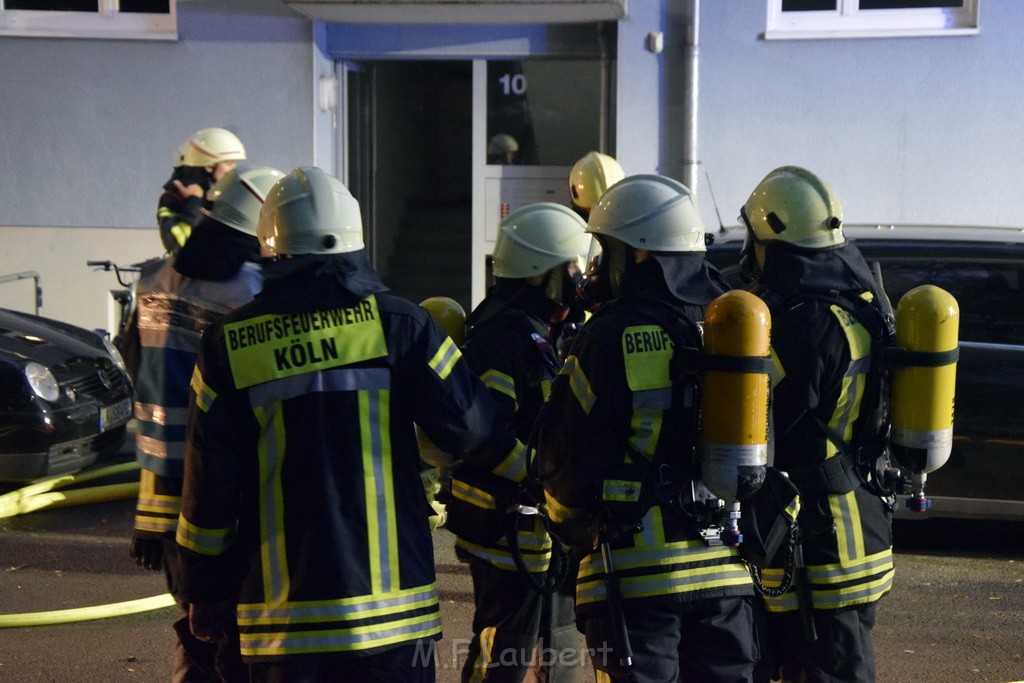 Feuer 2 Y Kellerbrand Koeln Ostheim Ruppinerstr P060.JPG - Miklos Laubert